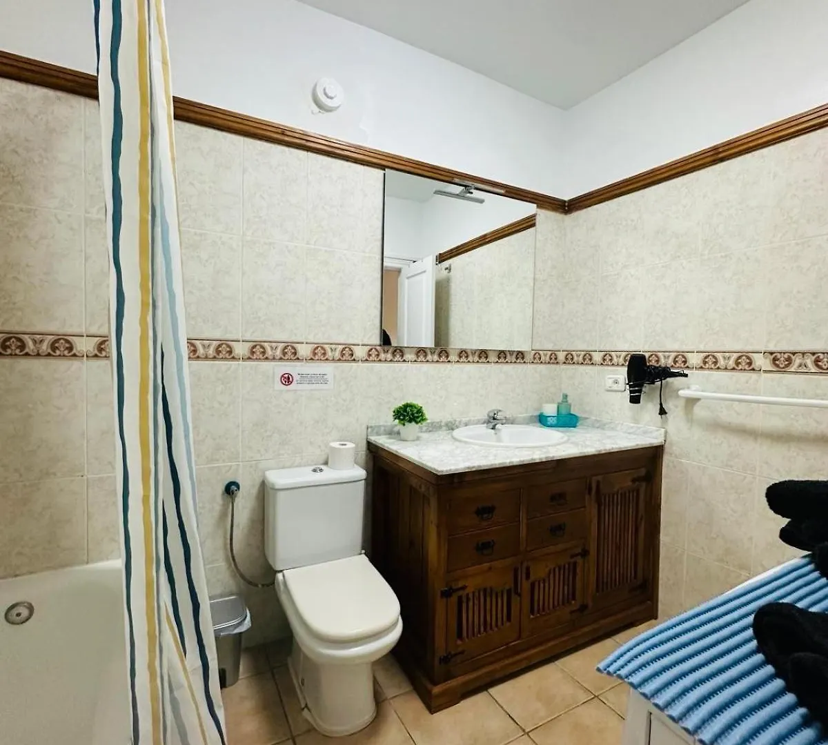 Beach Paradise Apartment 阿德耶 0*,  西班牙